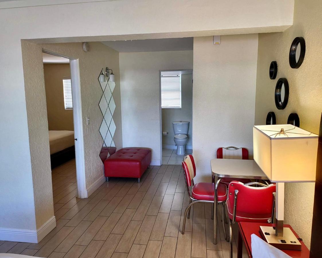 Chateau Mar Beach Resort Ormond Beach Exterior foto